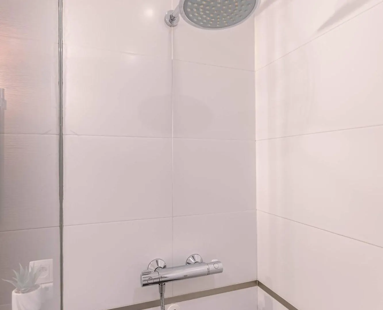 Stylish Apartment 50 Meters From The Beach أوستيند
